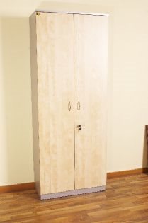 ארון דלתות פתיחה